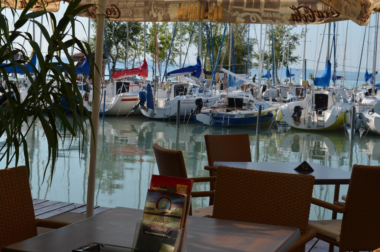 Calypso Lakeside Rooms & Lux Apartments Siófok Exteriér fotografie