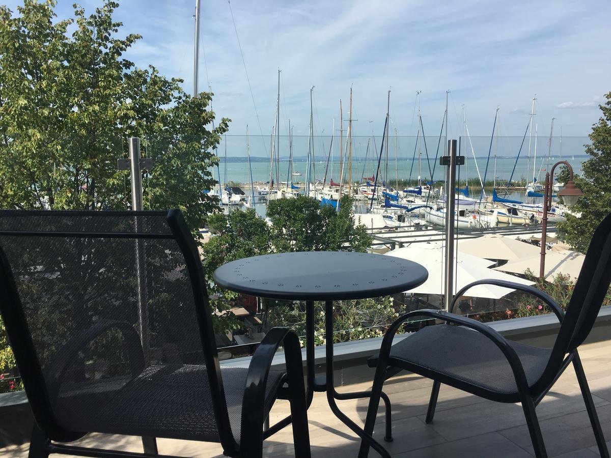 Calypso Lakeside Rooms & Lux Apartments Siófok Exteriér fotografie