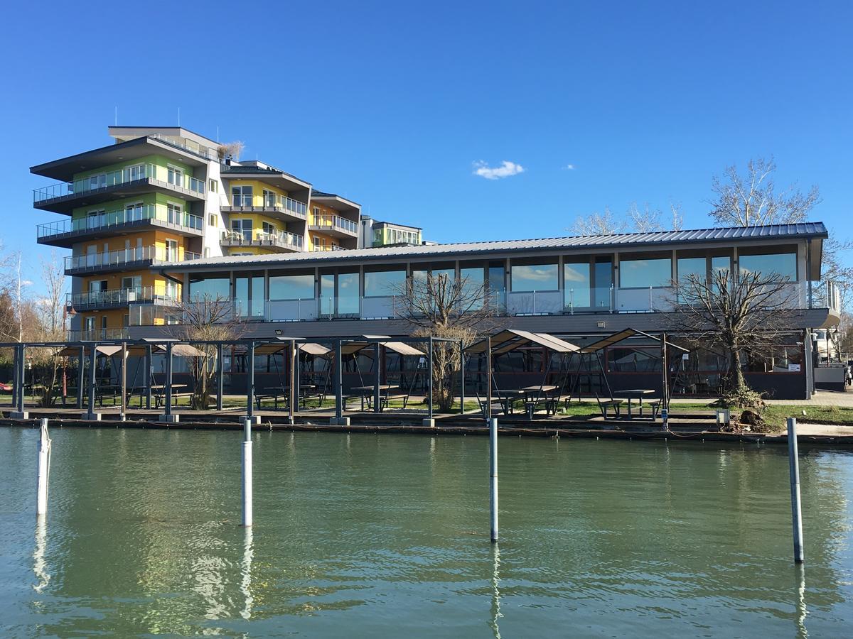 Calypso Lakeside Rooms & Lux Apartments Siófok Exteriér fotografie
