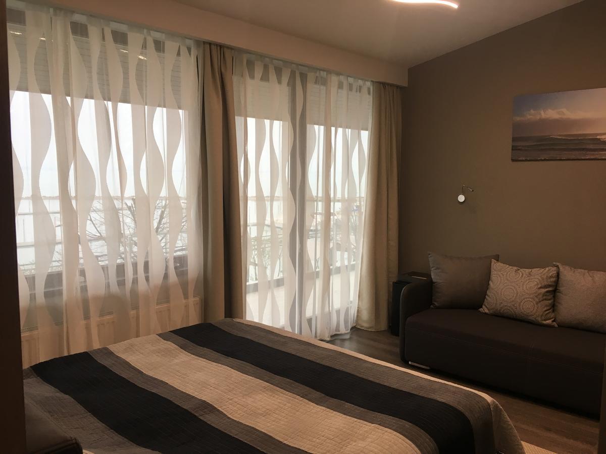 Calypso Lakeside Rooms & Lux Apartments Siófok Exteriér fotografie