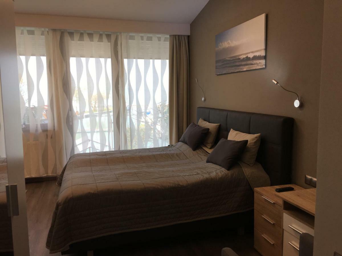 Calypso Lakeside Rooms & Lux Apartments Siófok Exteriér fotografie