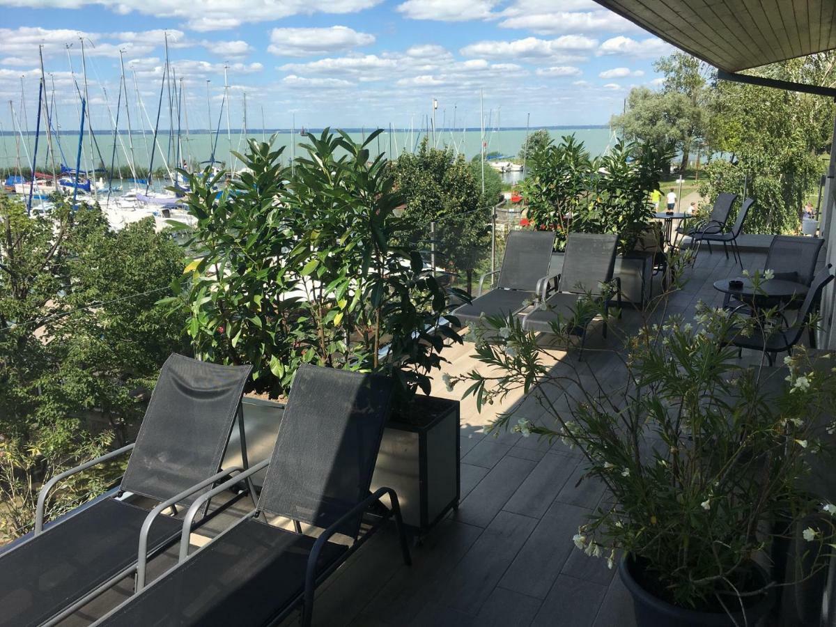 Calypso Lakeside Rooms & Lux Apartments Siófok Exteriér fotografie